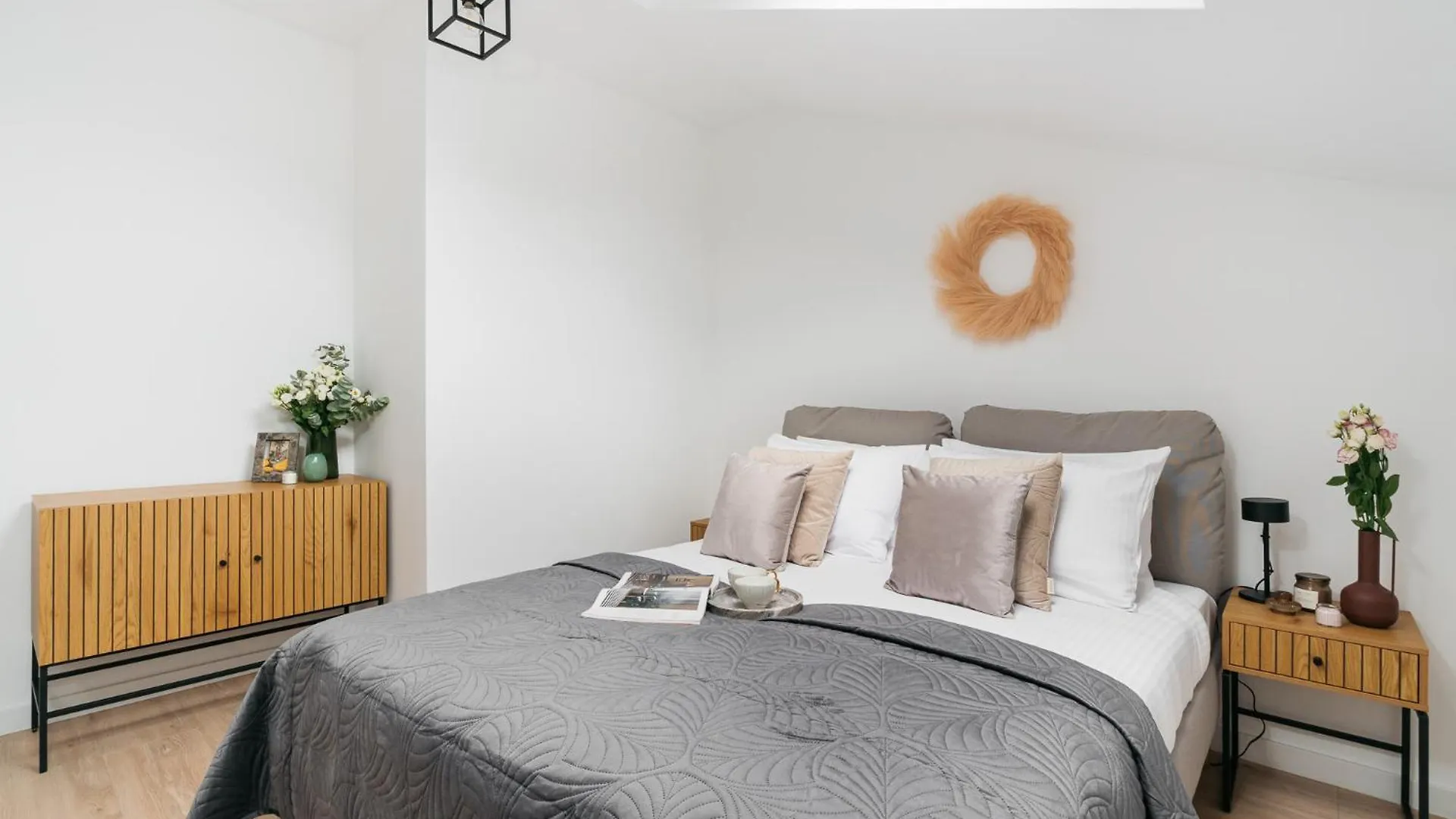 Dragonfly Old Town Apartment - Loftaffair Krakow Polonya