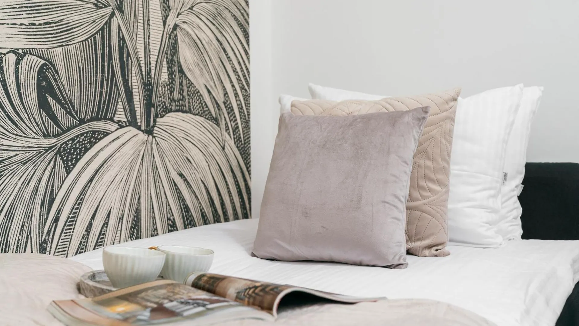 Dragonfly Old Town Apartment - Loftaffair Krakow Polonya