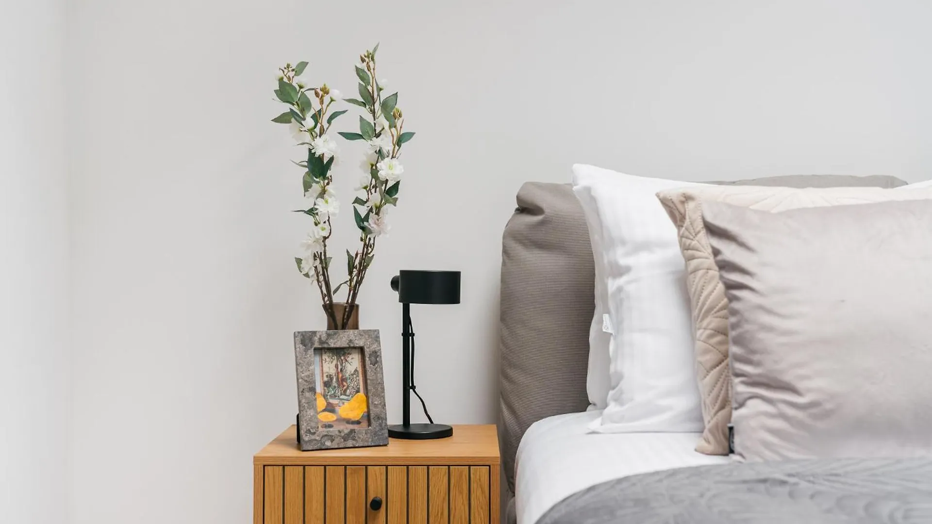 Dragonfly Old Town Apartment - Loftaffair Krakow 0*,  Polonya